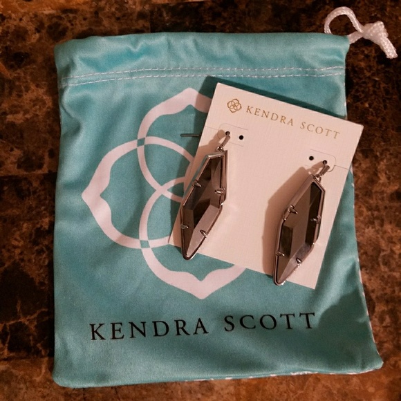 Kendra Scott Accessories - Earrings
